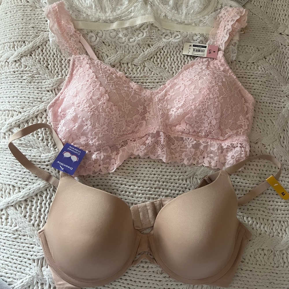 Bras - Picture 2 of 3